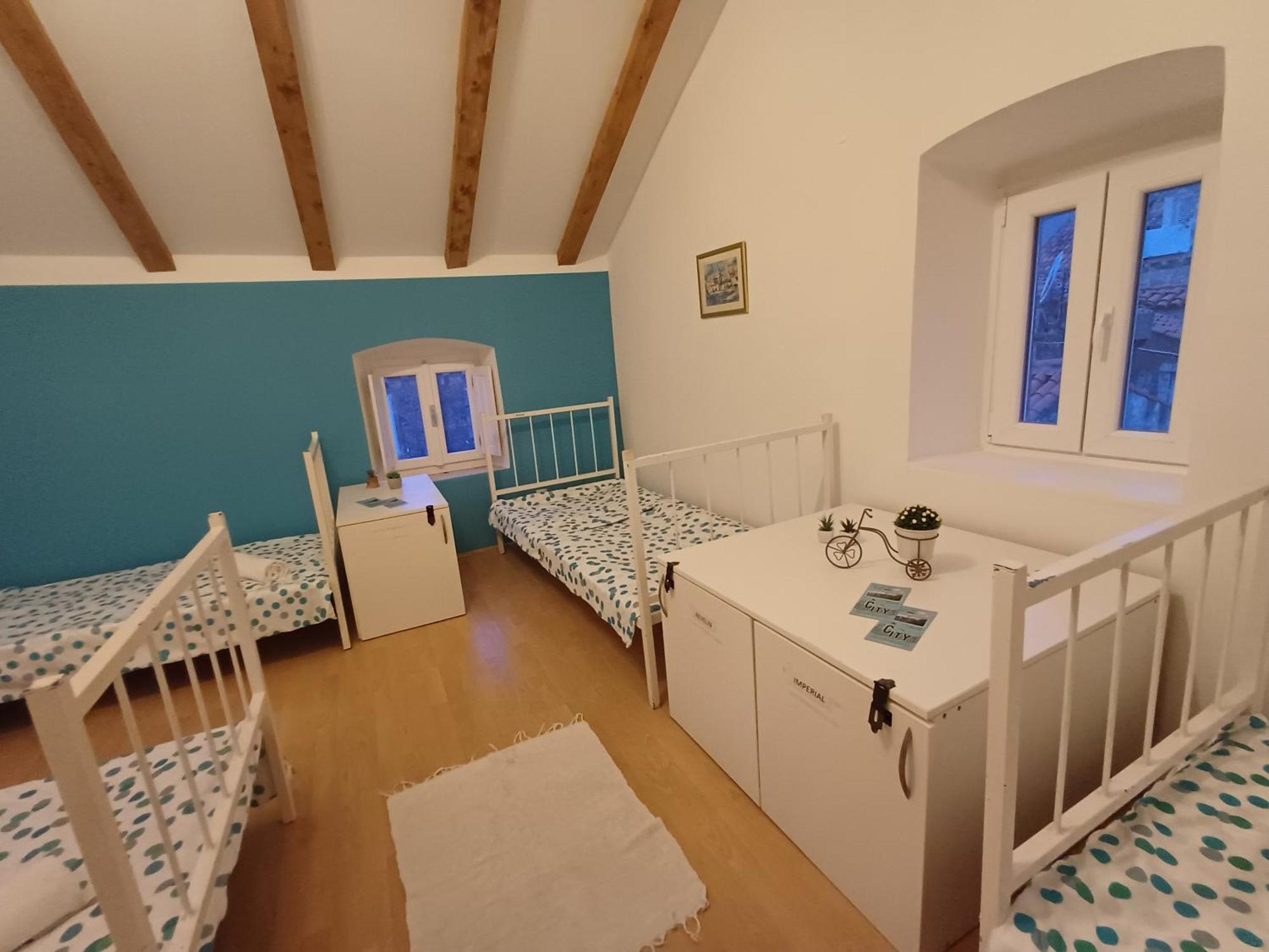 City Walls Hostel Dubrovnik Exterior photo