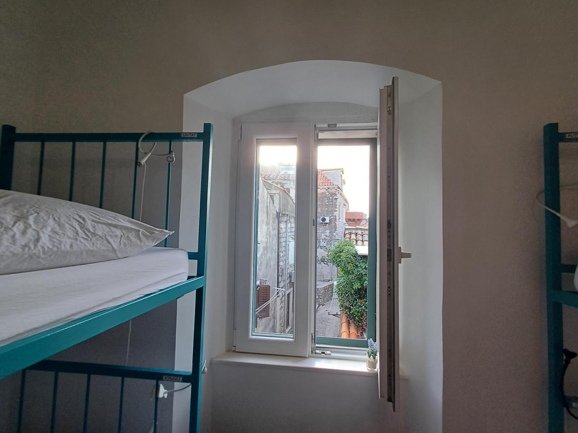 City Walls Hostel Dubrovnik Exterior photo