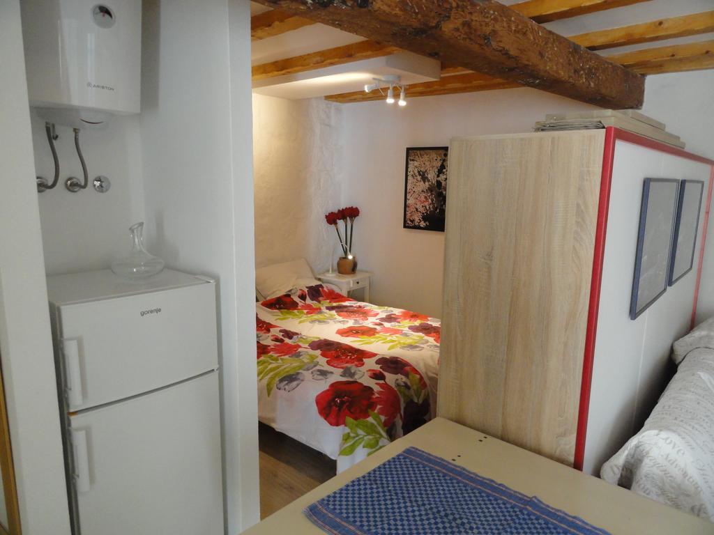 City Walls Hostel Dubrovnik Exterior photo